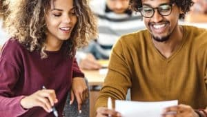 diferença entre faculdade e universidade