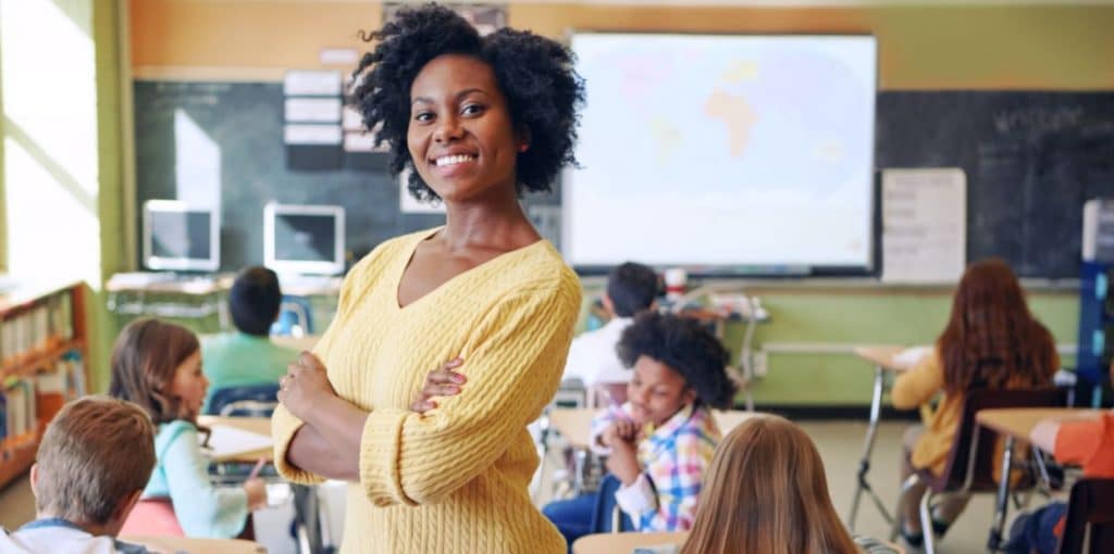 professora formada em pedagogia