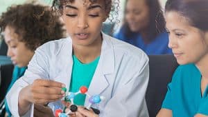 Ciências Biológicas ou Biomedicina