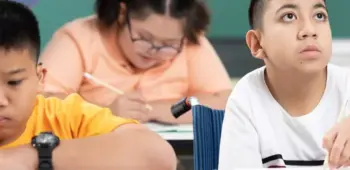 alunos com deficiência em sala de aula