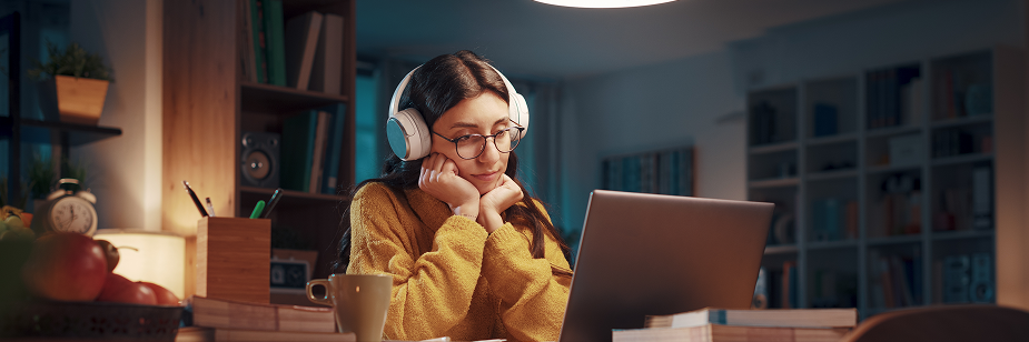 estudar EAD e trabalhar