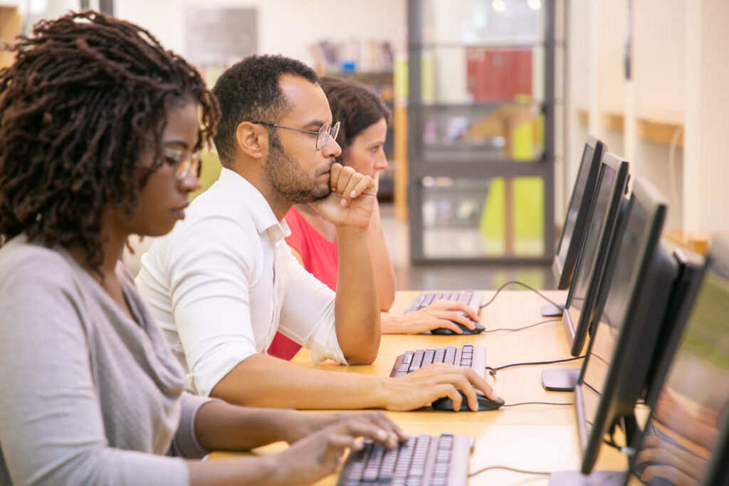 Informática completa para aprender, se atualizar e ganhar mais autonomia no dia a dia.
